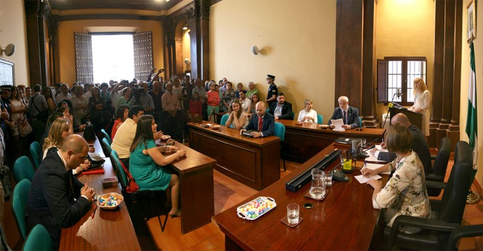 Aspecto del pleno durante el discurso de Pepi Morales