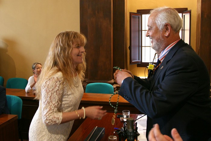 Pepi Morales junto al presidente Manuel Toro