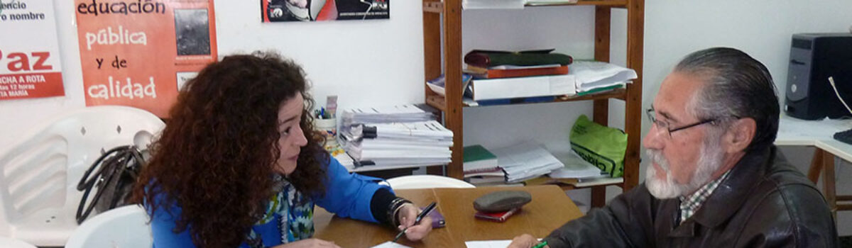 La parlamentaria de IU, Inmaculada Nieto, mantiene una jornada de trabajo con la organización local