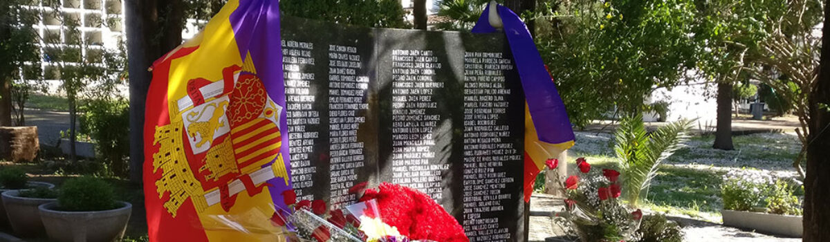 Realizada la ofrenda floral como homenaje a los represaliados por el franquismo